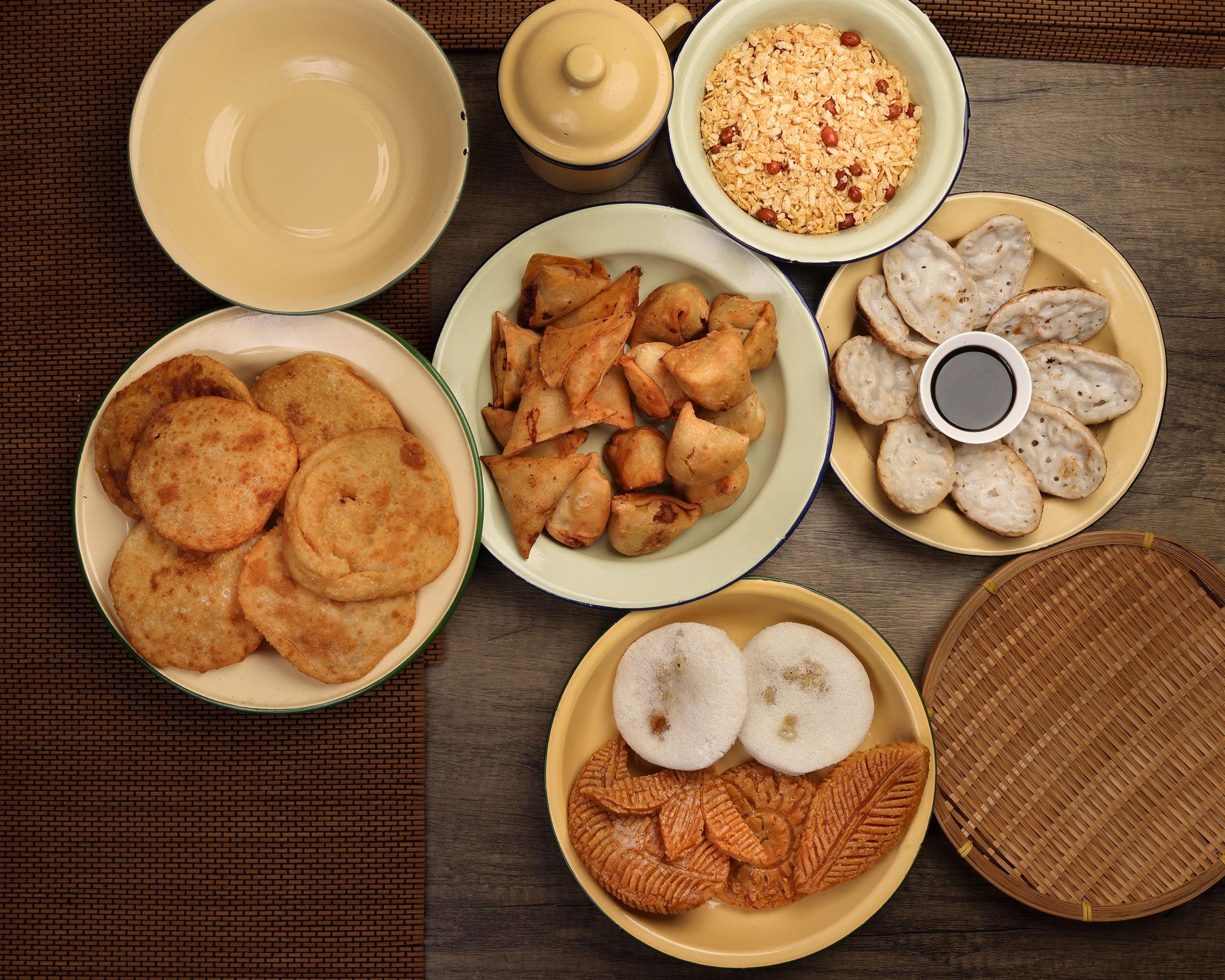 শাহী পিঠা প্ল্যাটার (৫ রকমের মিশ্রণ)